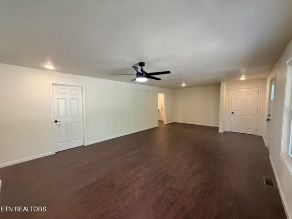 $249,900 | 135 Frank Tinch Road, Jamestown, TN 38556