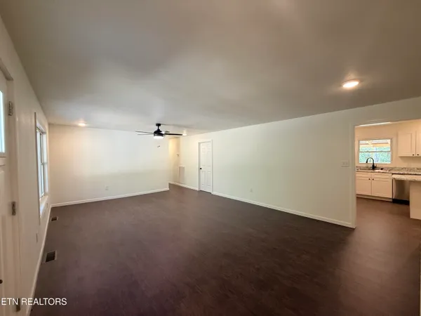 $249,900 | 135 Frank Tinch Road, Jamestown, TN 38556