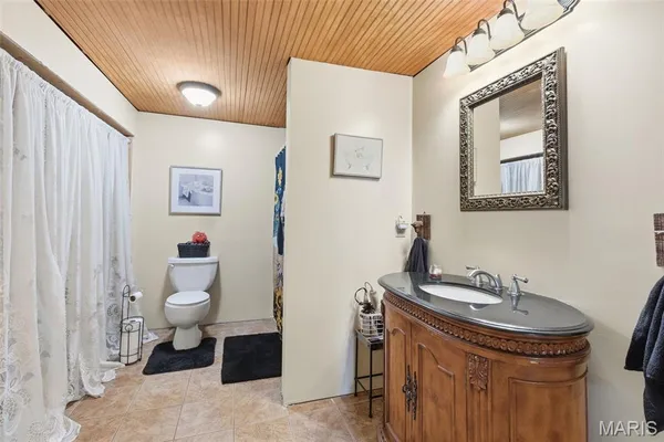 $775,000 | 3245 Cedar Falls Road, Bonne Terre, MO 63628