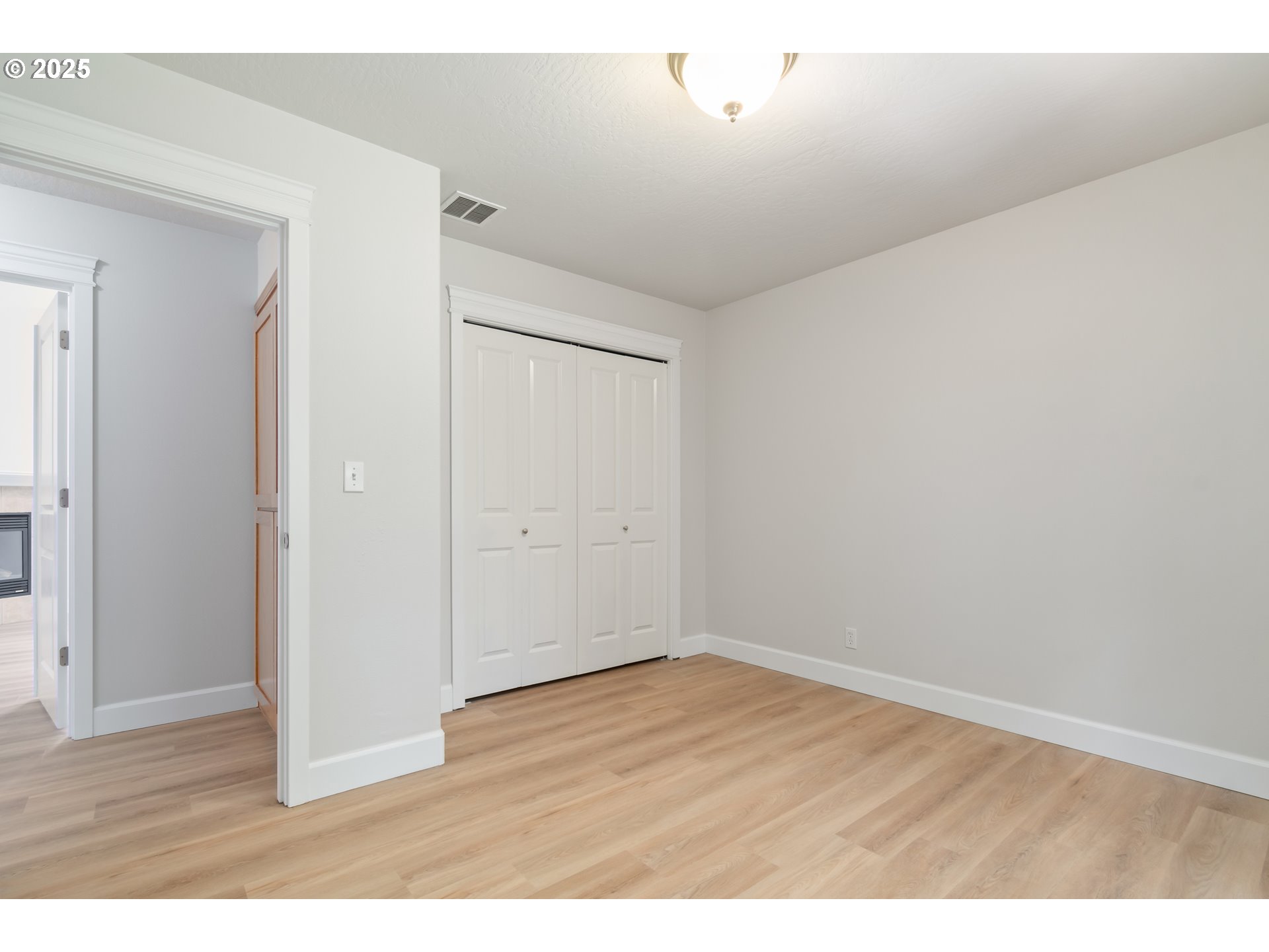 2795 Mallory Lane Eugene, OR 97401 - Photo 26 of 44 a view of an empty room