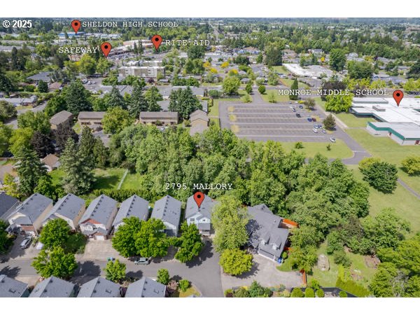 2795 Mallory Lane Eugene, OR 97401 - Photo 43 of 44 an aerial view of multiple house