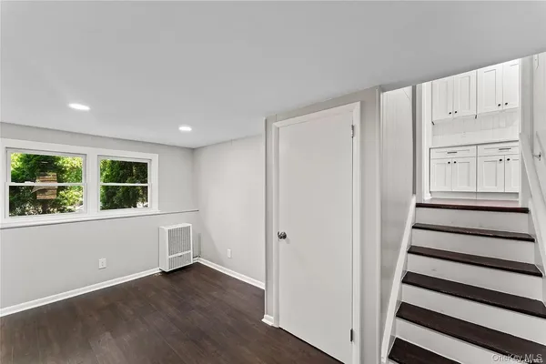 $699,000 | 6 Valley View Terrace, Suffern, NY 10901