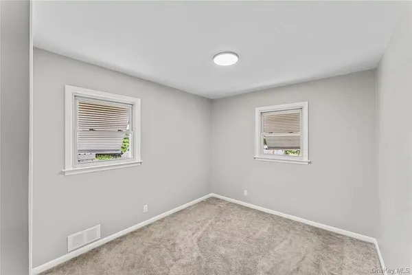 $699,000 | 6 Valley View Terrace, Suffern, NY 10901