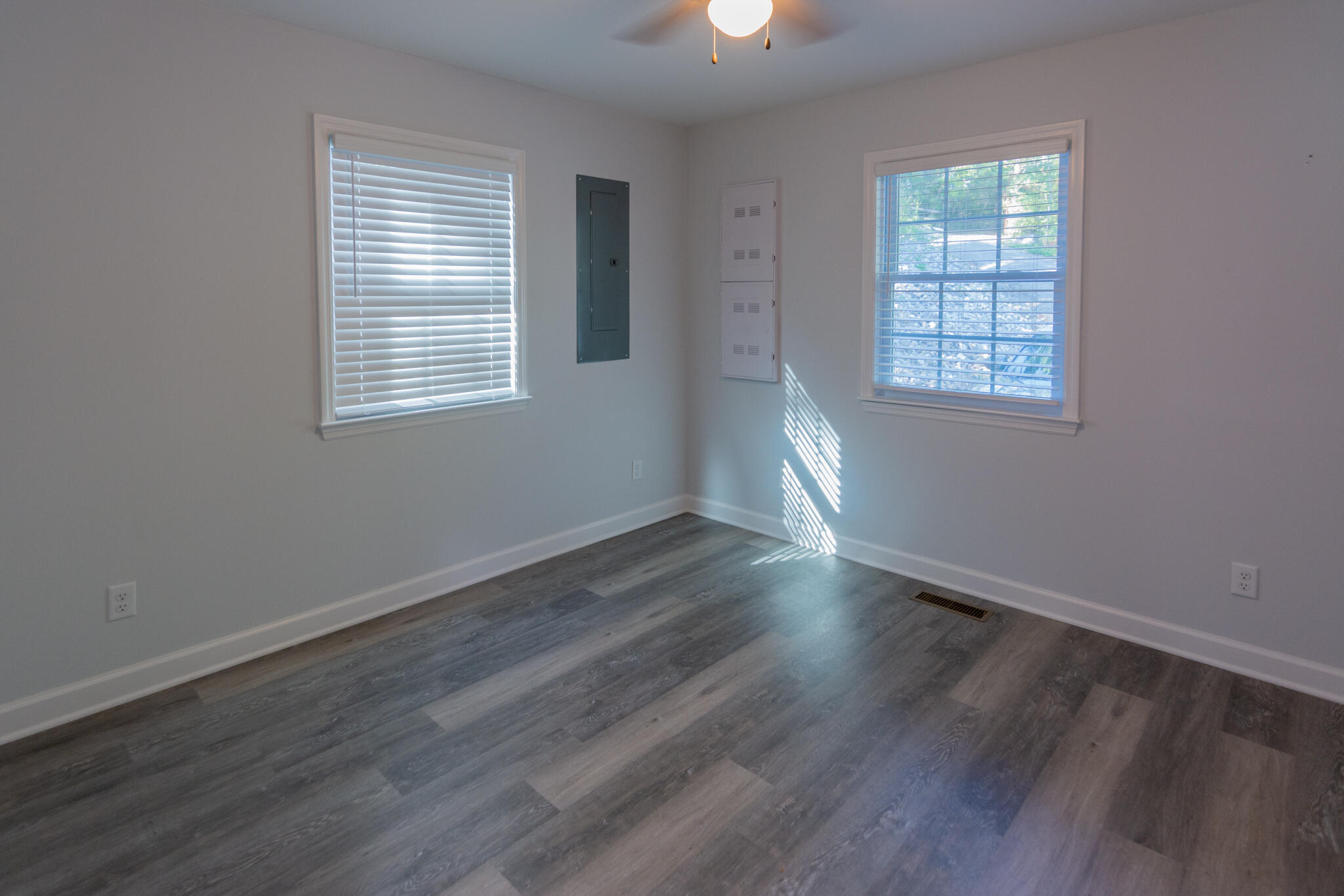 890 Lee Station Mountain Road Pikeville, TN 37367 - Photo 18 of 37 890LeeStationMtnRd-11