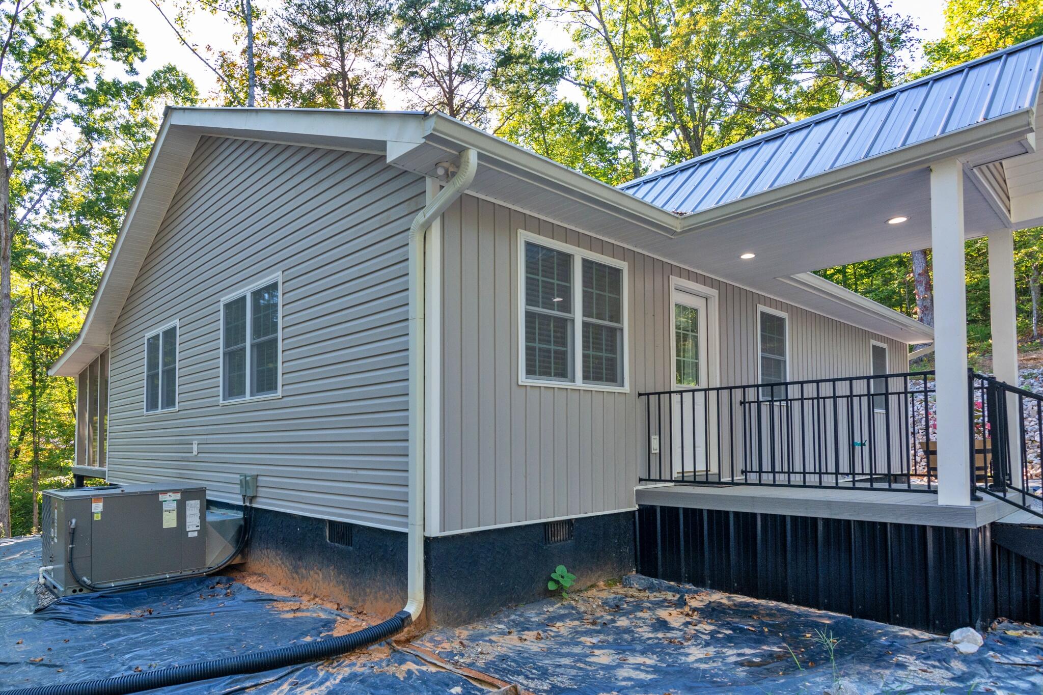 890 Lee Station Mountain Road Pikeville, TN 37367 - Photo 2 of 37 890LeeStationMtnRd-40