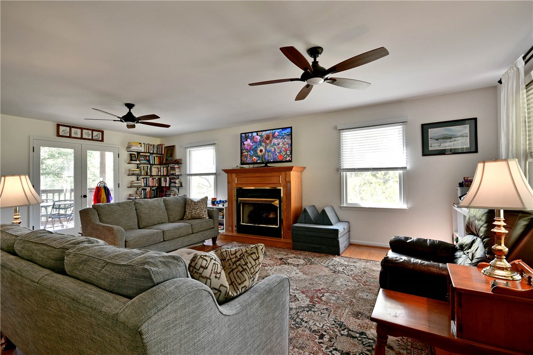 215 Riverside Drive Piedmont, SC 29673 - Photo 4 of 41
