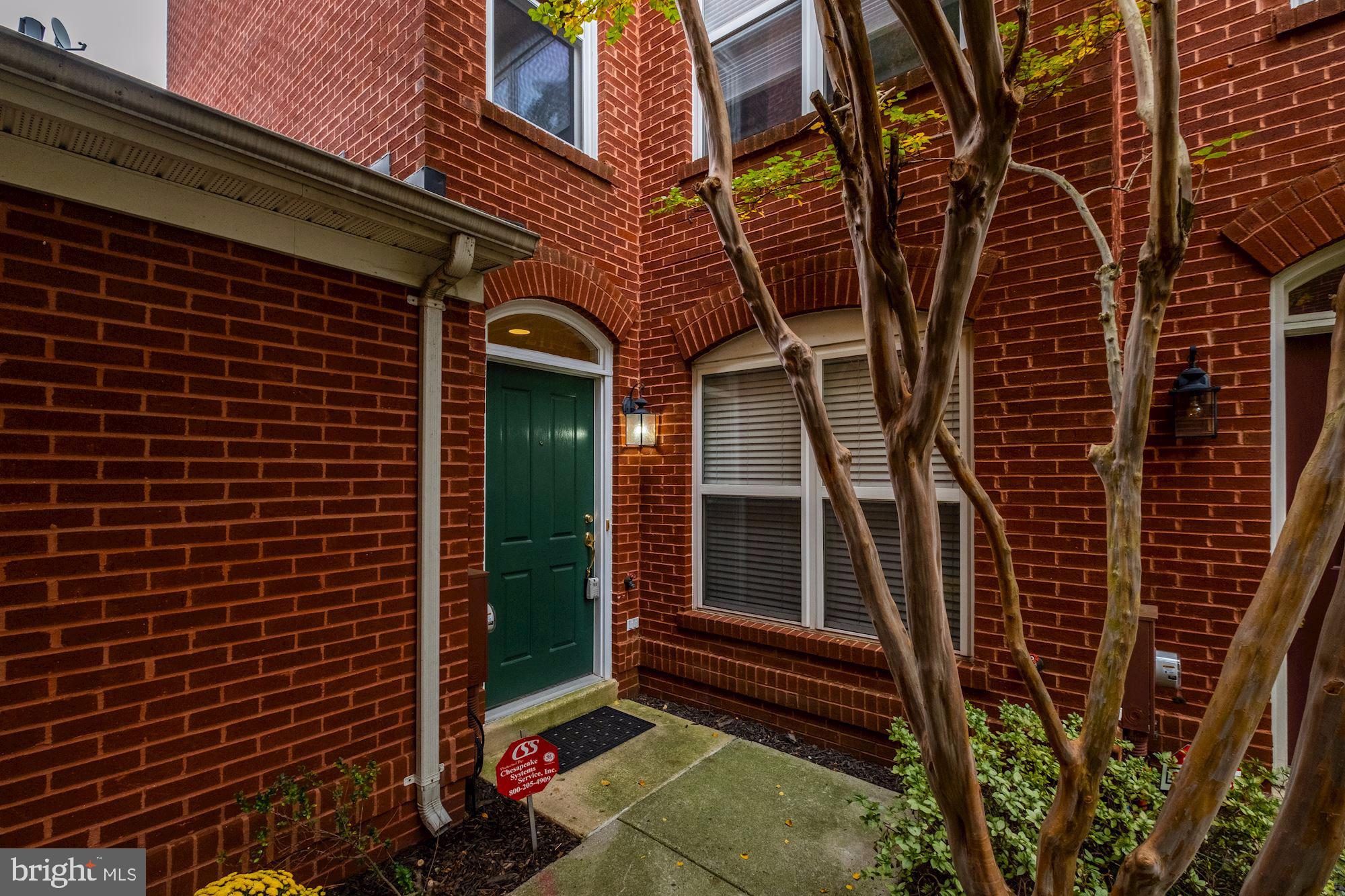 2113 12th Place Northwest Washington, DC 20009 - Photo 2 of 35