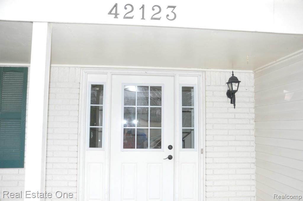 42123 Cherry Hill Road Novi, MI 48375 - Photo 16 of 28