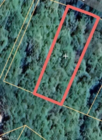 a view of a yard with a park