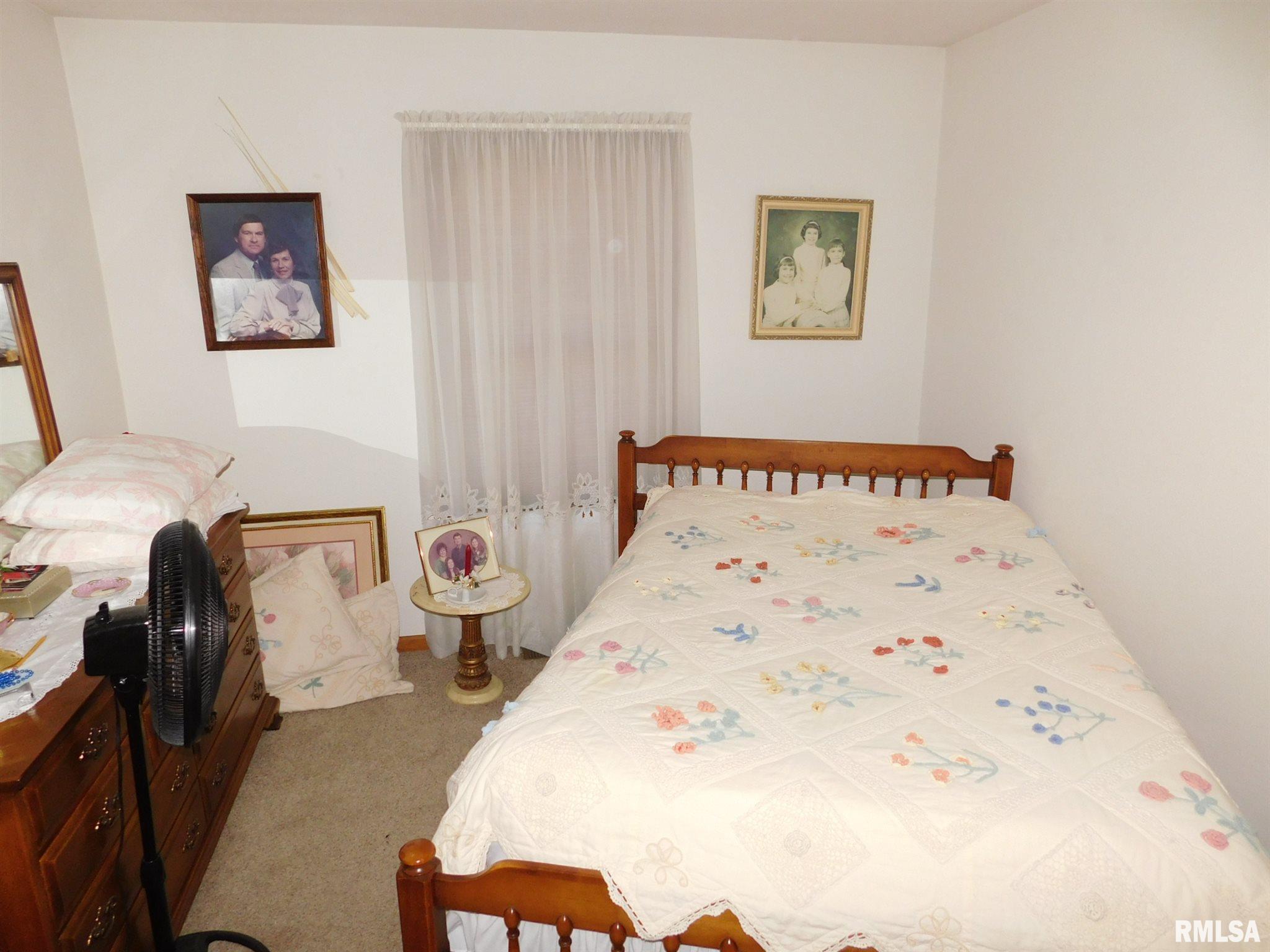 915 Roddy Road Salem, IL 62881 - Photo 6 of 13 Gallery Image 6