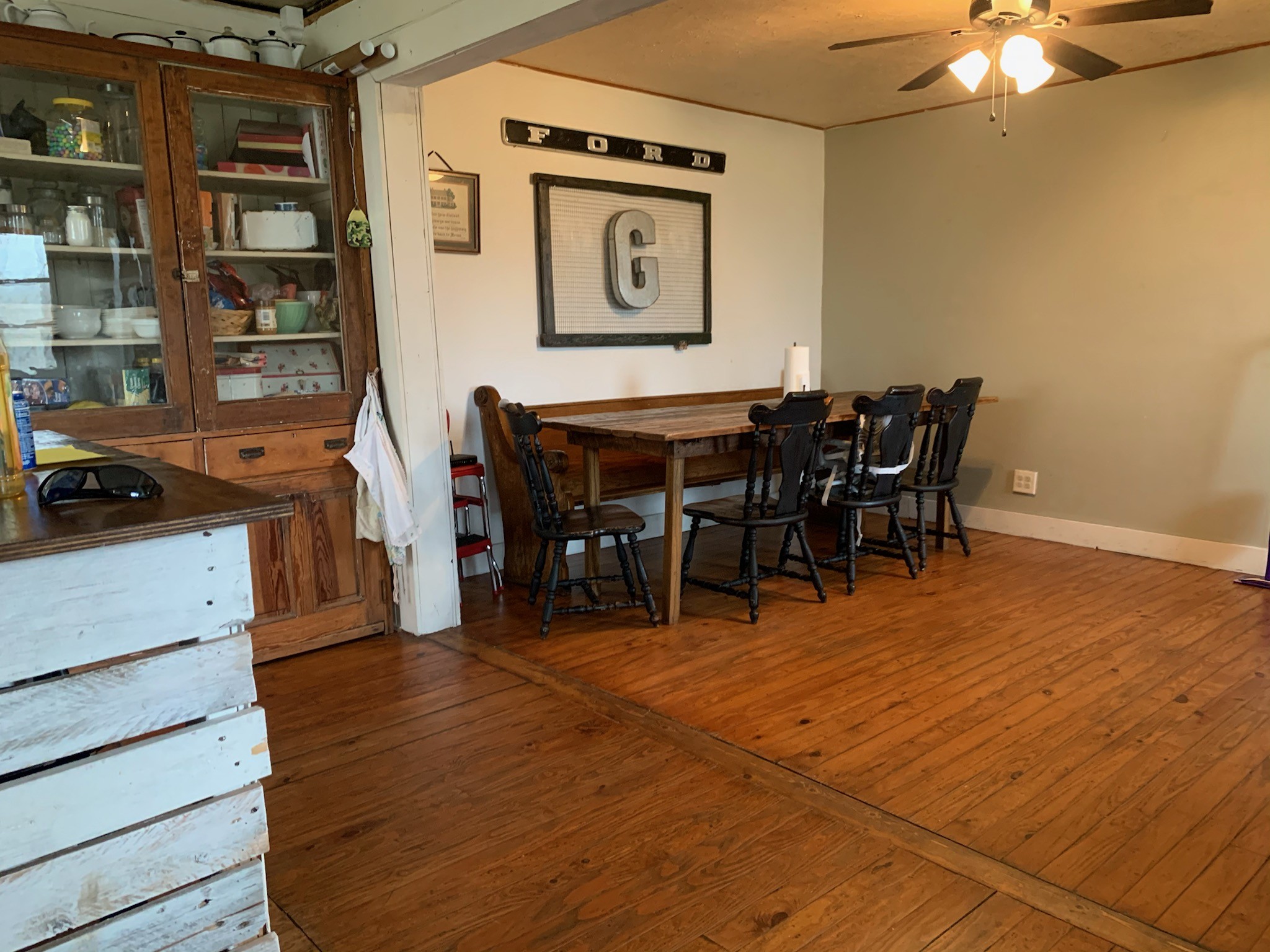 415 Corley Road Liberty, TN 37095 - Photo 4 of 19 a view of a workspace with furniture