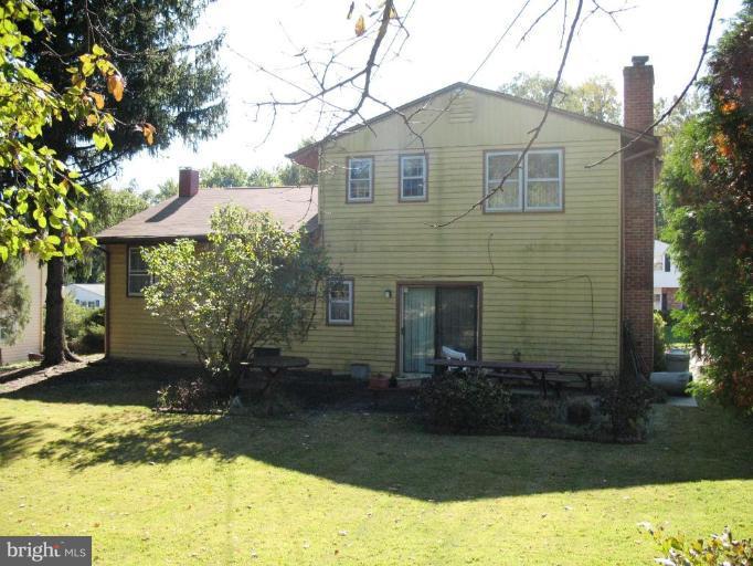 1014 Breezewick Road Towson, MD 21286 - Photo 3 of 6 Exterior (Rear)