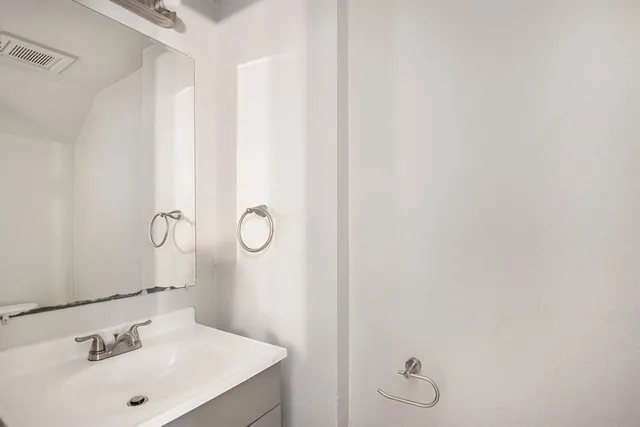 $885 | 4940 Flamingo Road, Fort Worth, TX 76119