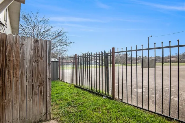 $885 | 4940 Flamingo Road, Fort Worth, TX 76119