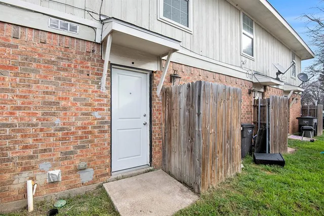 $885 | 4940 Flamingo Road, Fort Worth, TX 76119