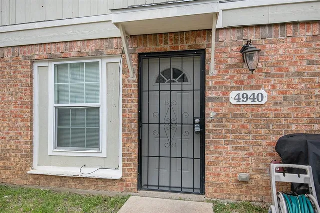$885 | 4940 Flamingo Road, Fort Worth, TX 76119