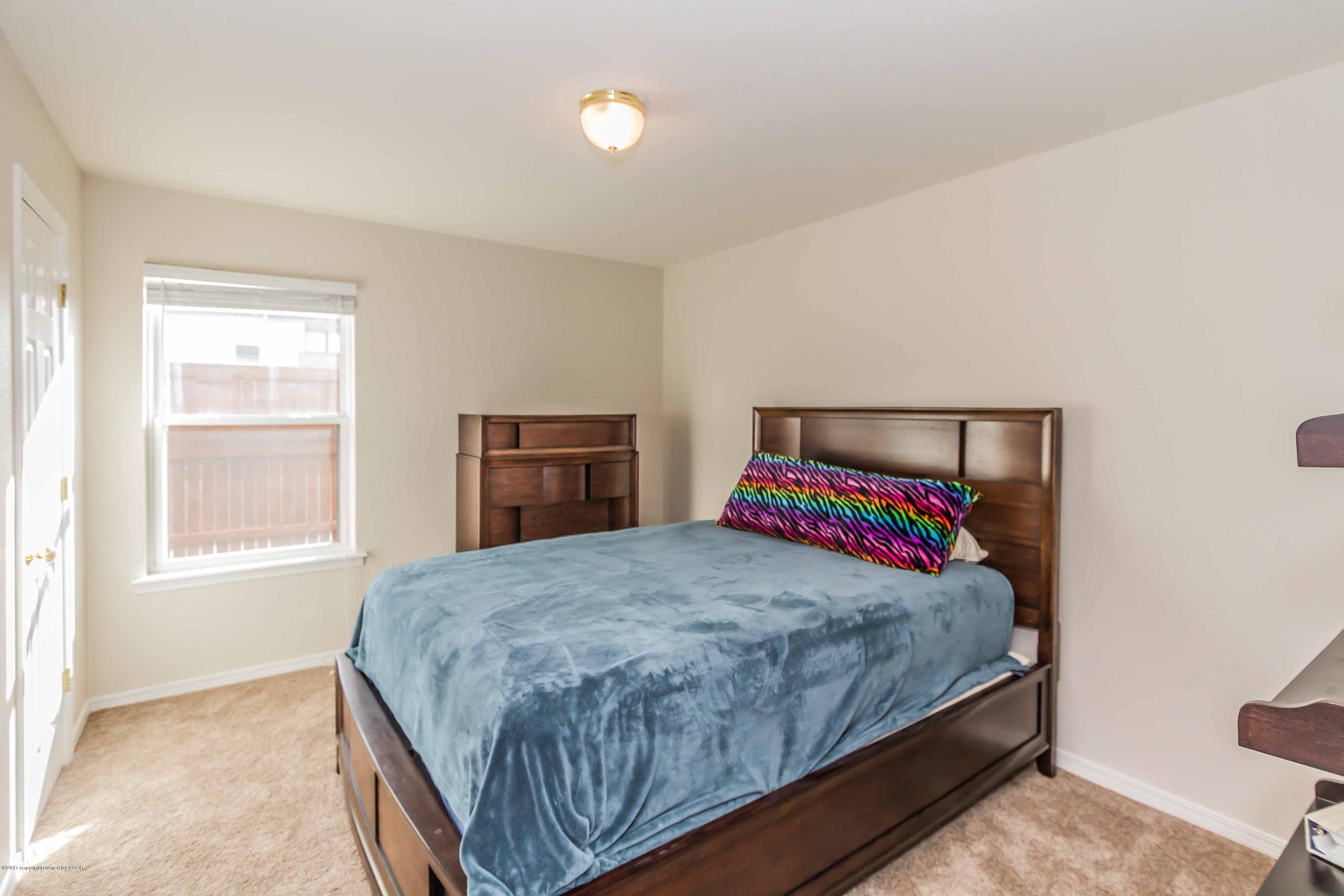3123 Hobbs Road Amarillo, TX 79109 - Photo 19 of 38 BEDROOM 3 VIEW 1