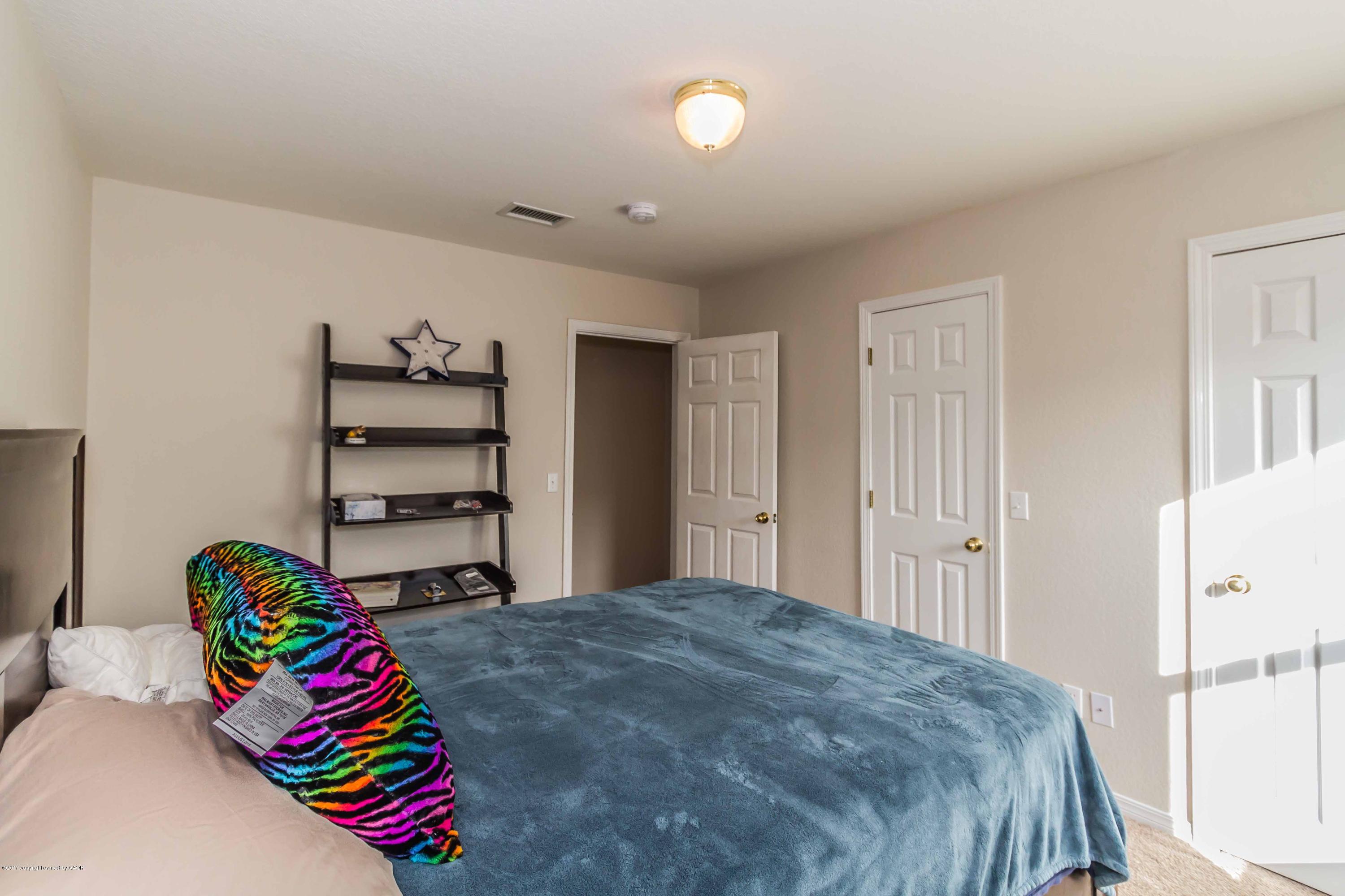 3123 Hobbs Road Amarillo, TX 79109 - Photo 20 of 38 BEDROOM 3 VIEW 3