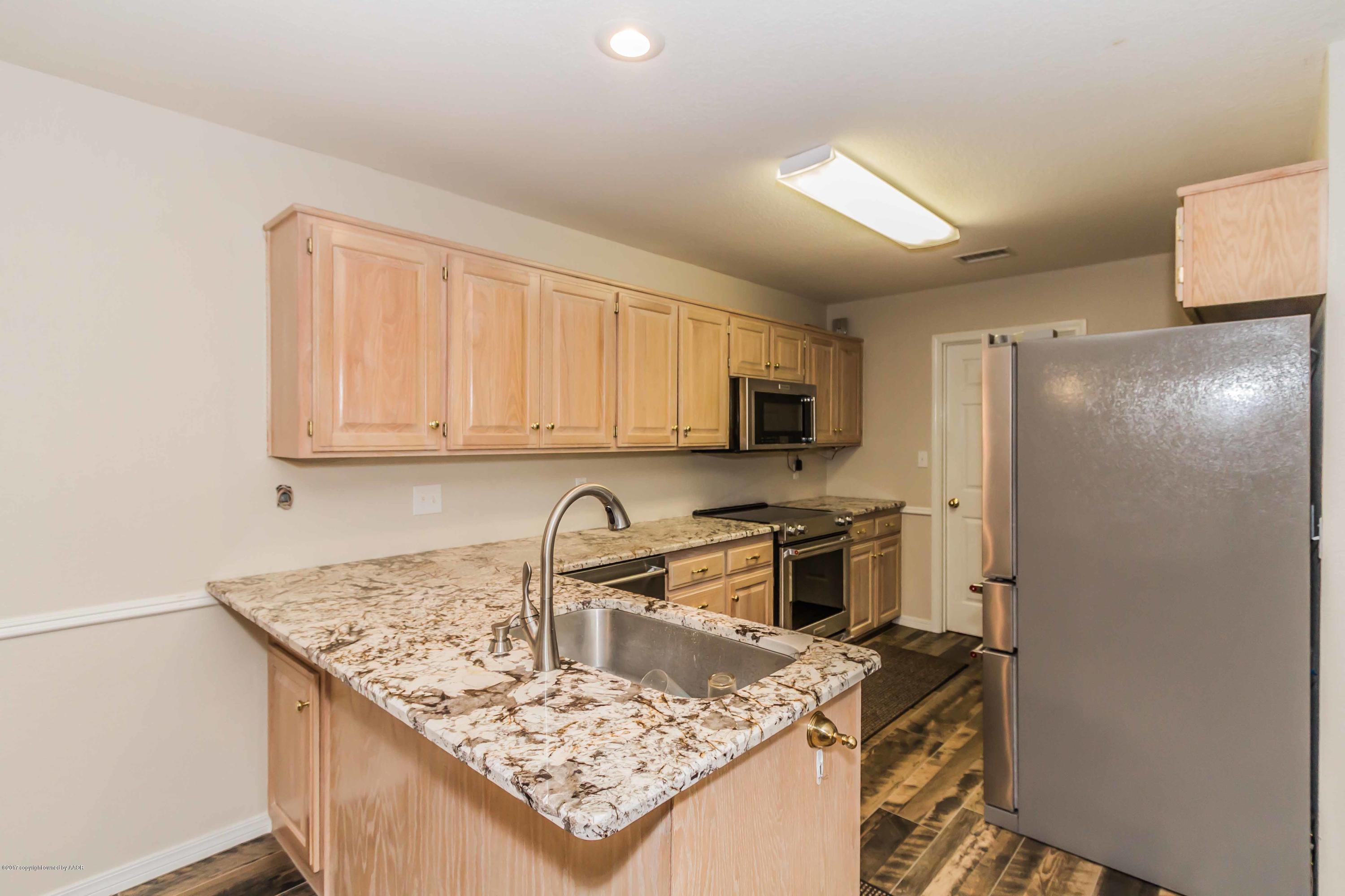 3123 Hobbs Road Amarillo, TX 79109 - Photo 3 of 38 KITCHEN VIEW 2