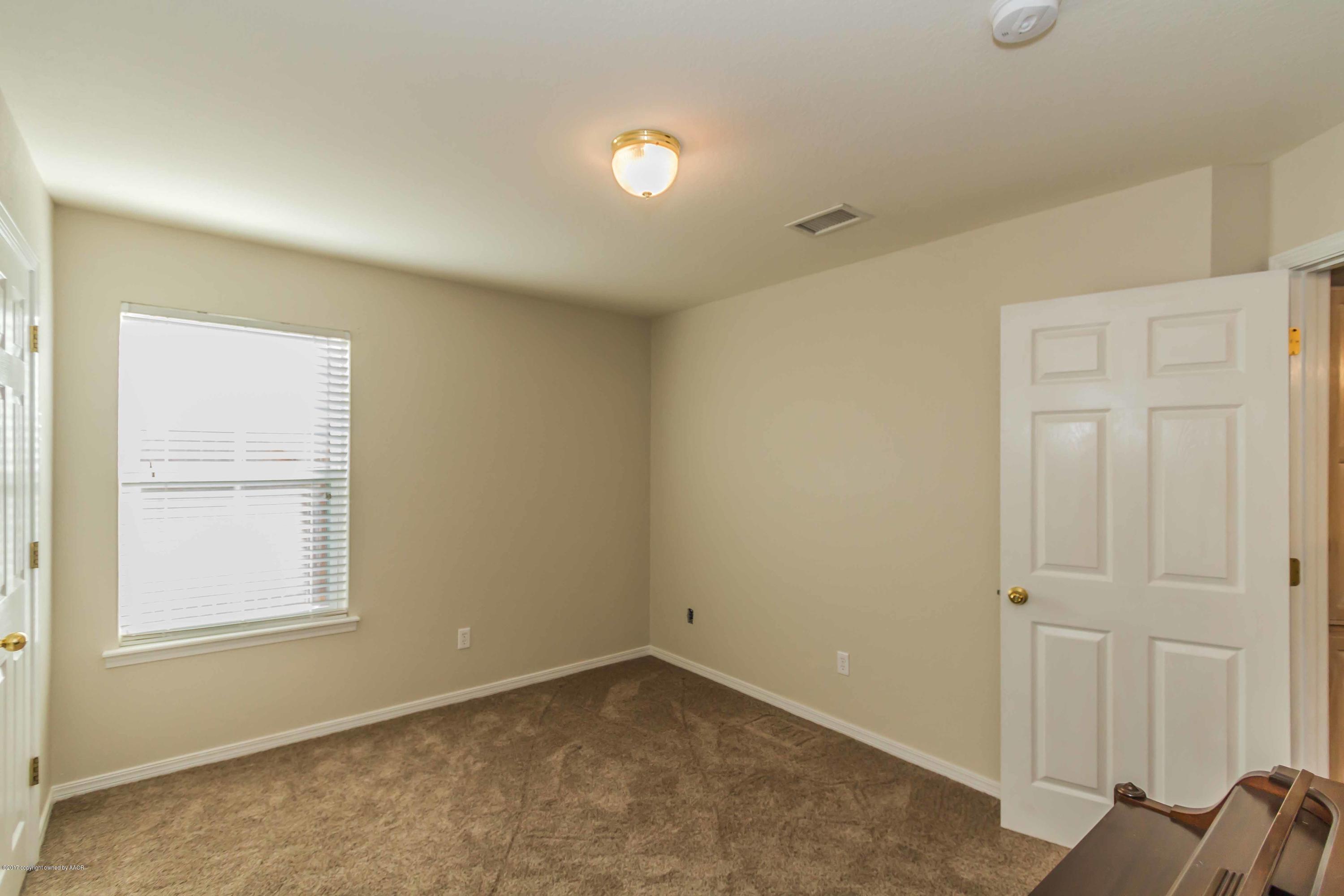 3123 Hobbs Road Amarillo, TX 79109 - Photo 24 of 38 BEDROOM 2 VIEW 2