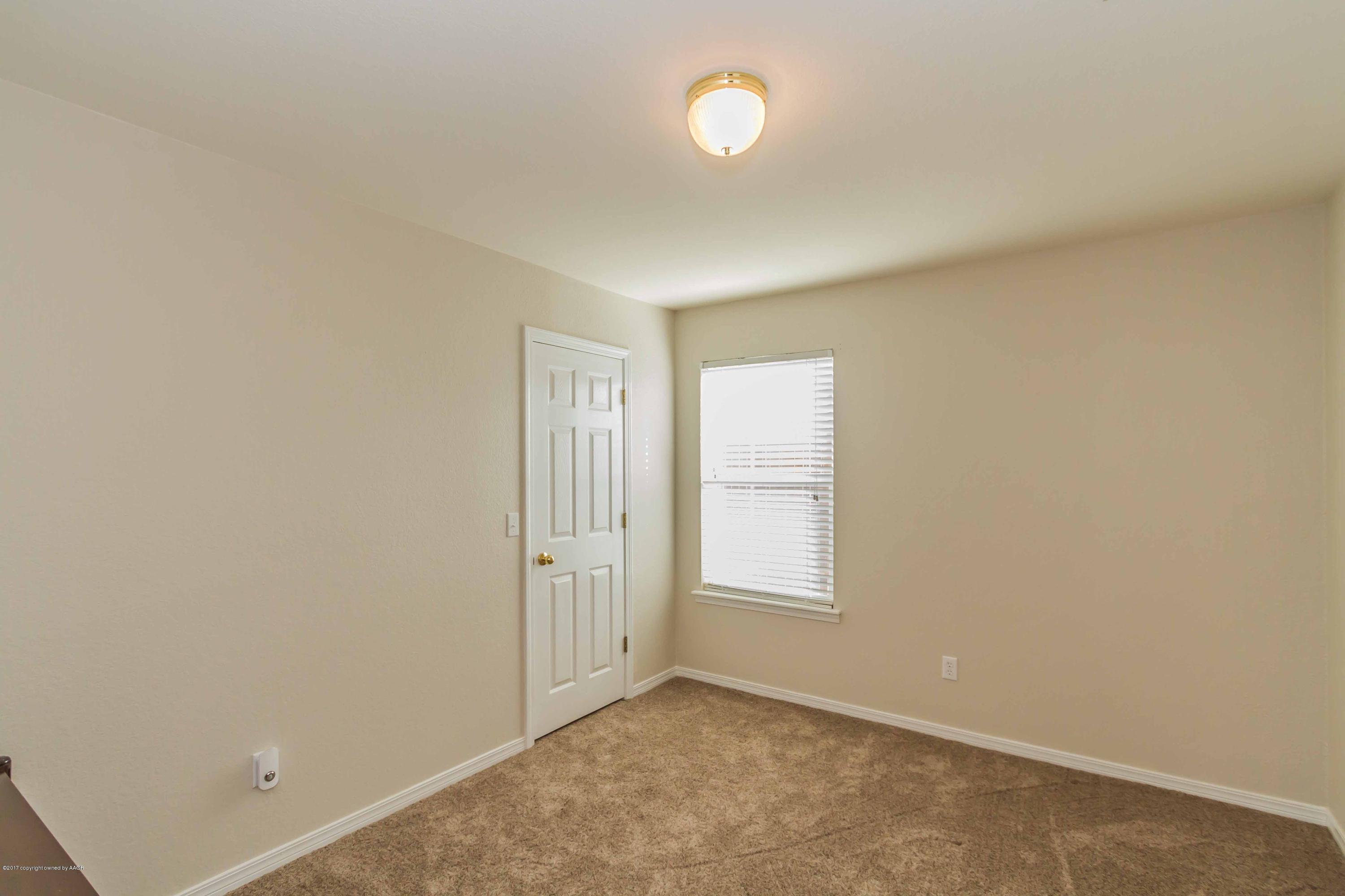 3123 Hobbs Road Amarillo, TX 79109 - Photo 25 of 38 BEDROOM 2 VIEW 1