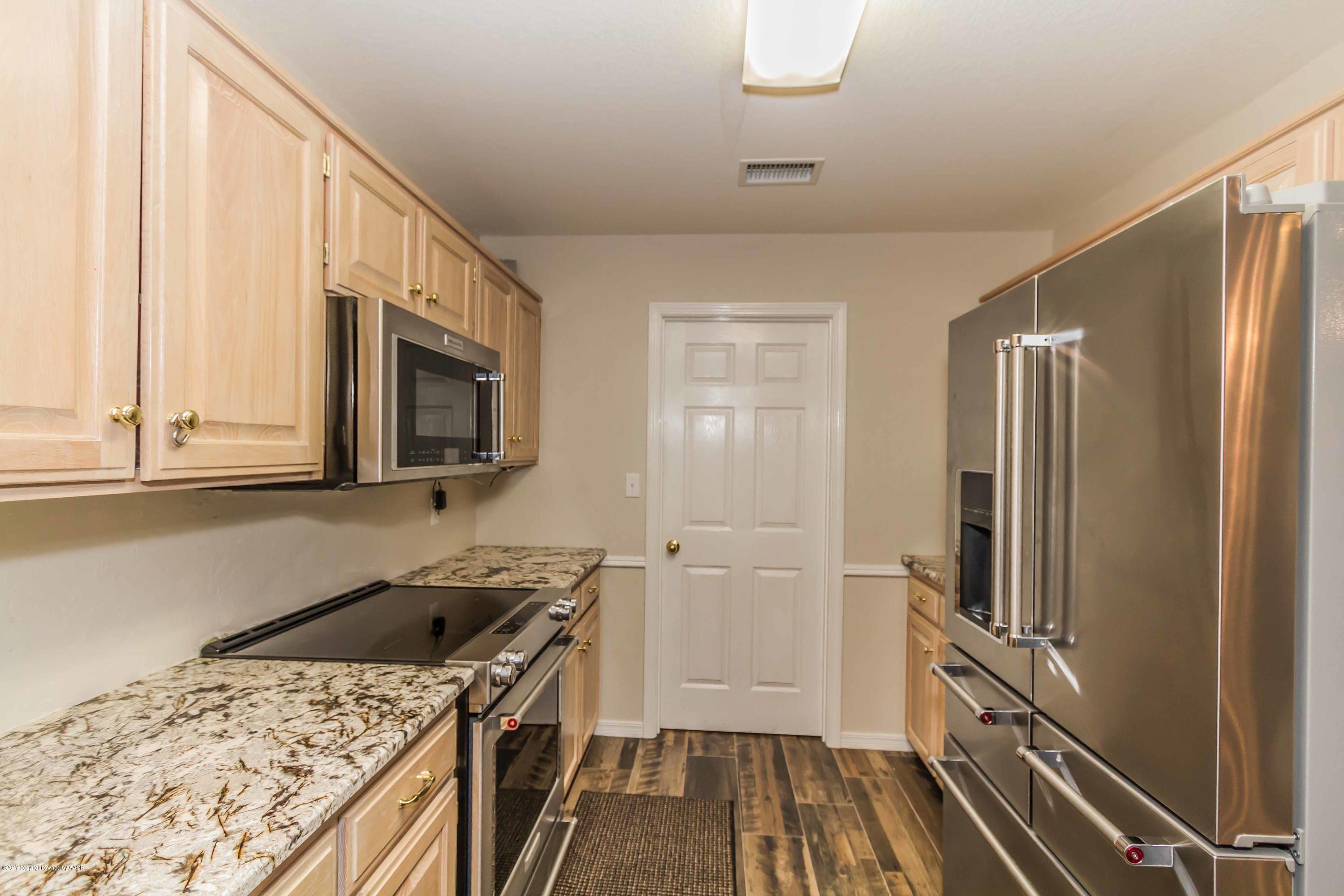 3123 Hobbs Road Amarillo, TX 79109 - Photo 4 of 38 KITCHEN VIEW 3