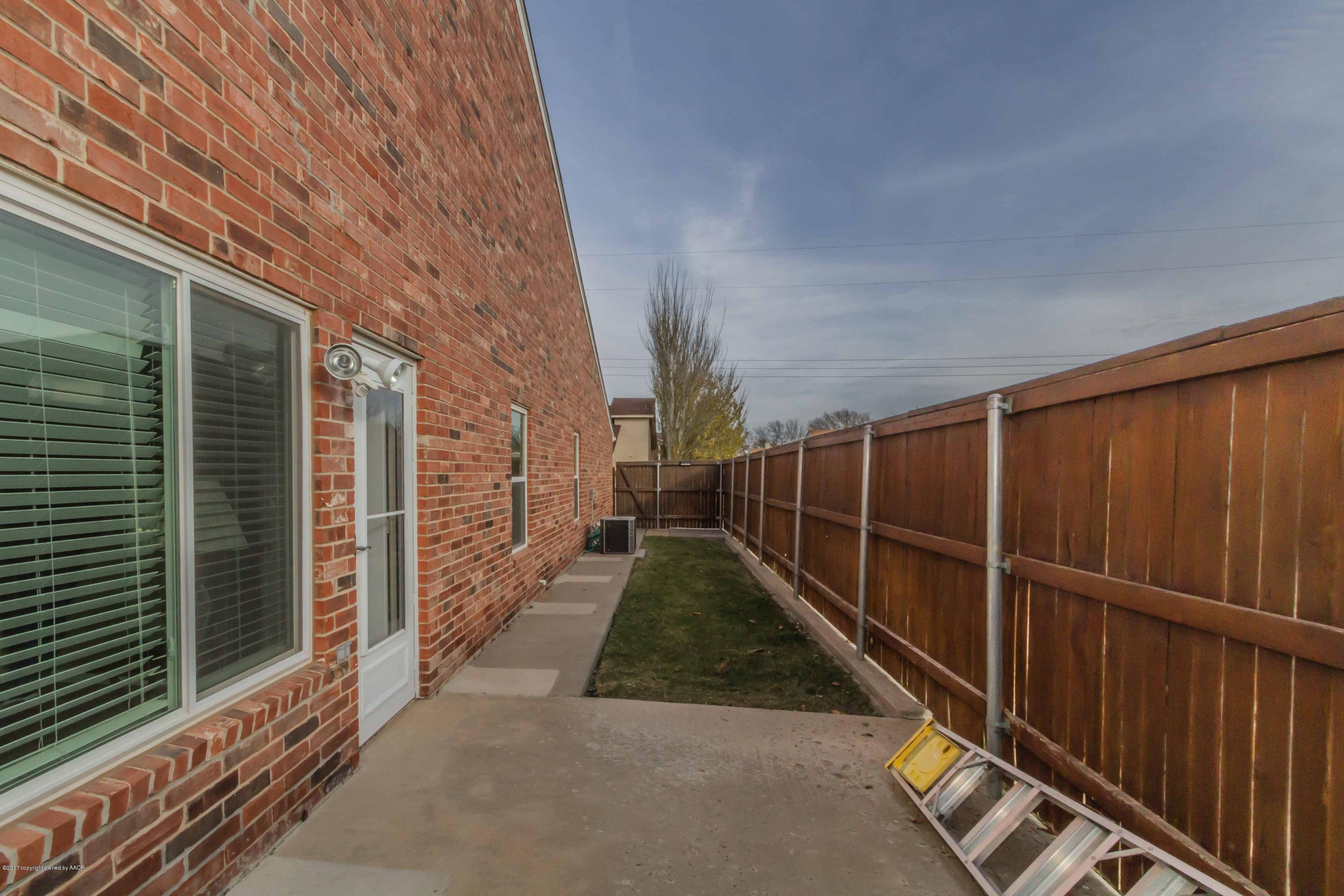 3123 Hobbs Road Amarillo, TX 79109 - Photo 32 of 38 BACKYARD VIEW 2