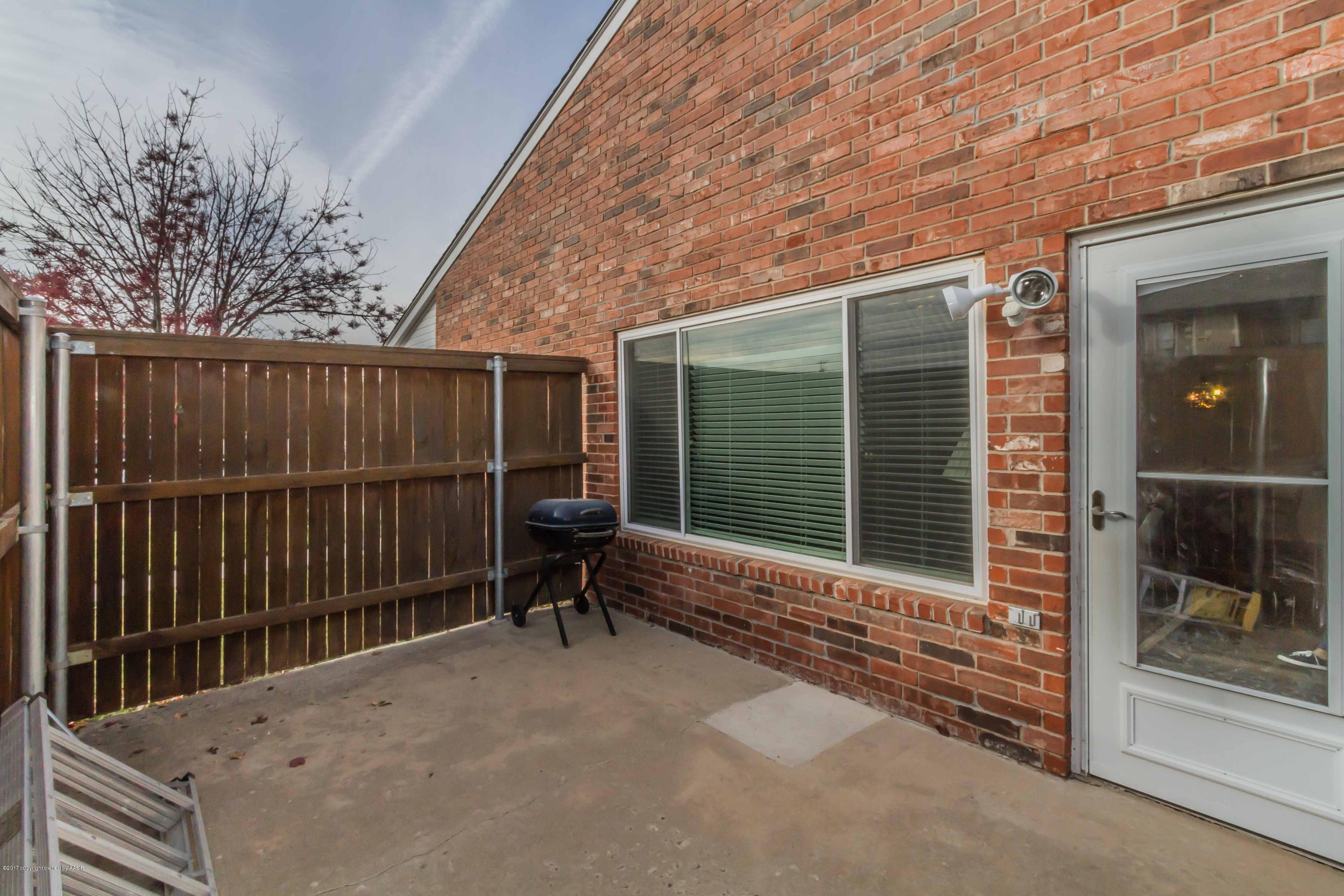 3123 Hobbs Road Amarillo, TX 79109 - Photo 33 of 38 BACKYARD VIEW 3