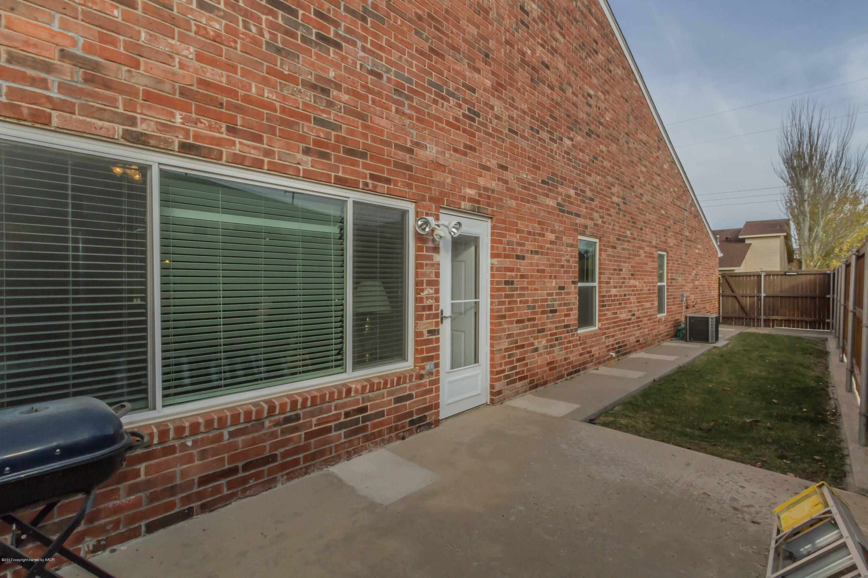 3123 Hobbs Road Amarillo, TX 79109 - Photo 38 of 38 BACKYARD VIEW 1