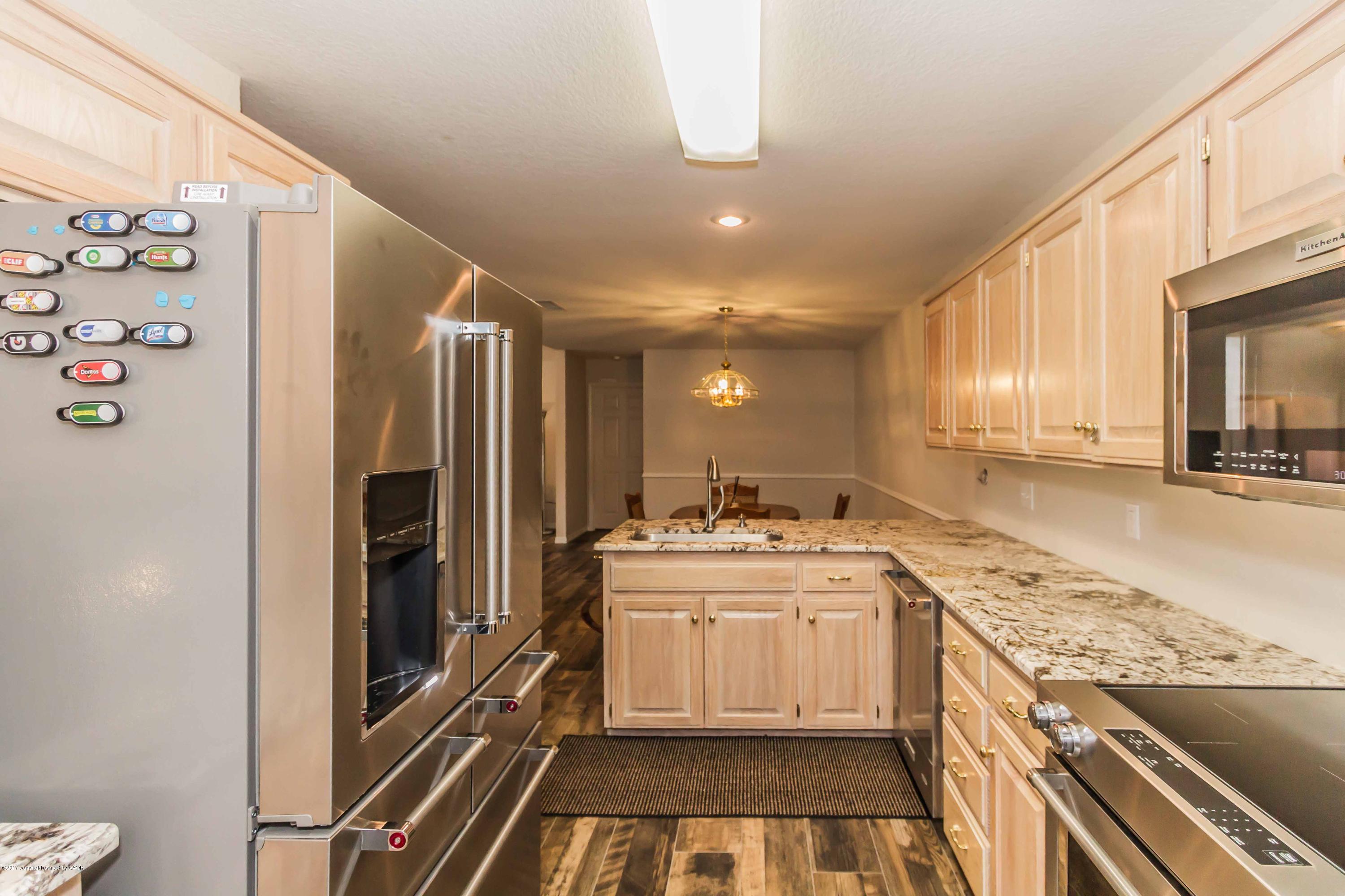 3123 Hobbs Road Amarillo, TX 79109 - Photo 6 of 38 KITCHEN VIEW 5