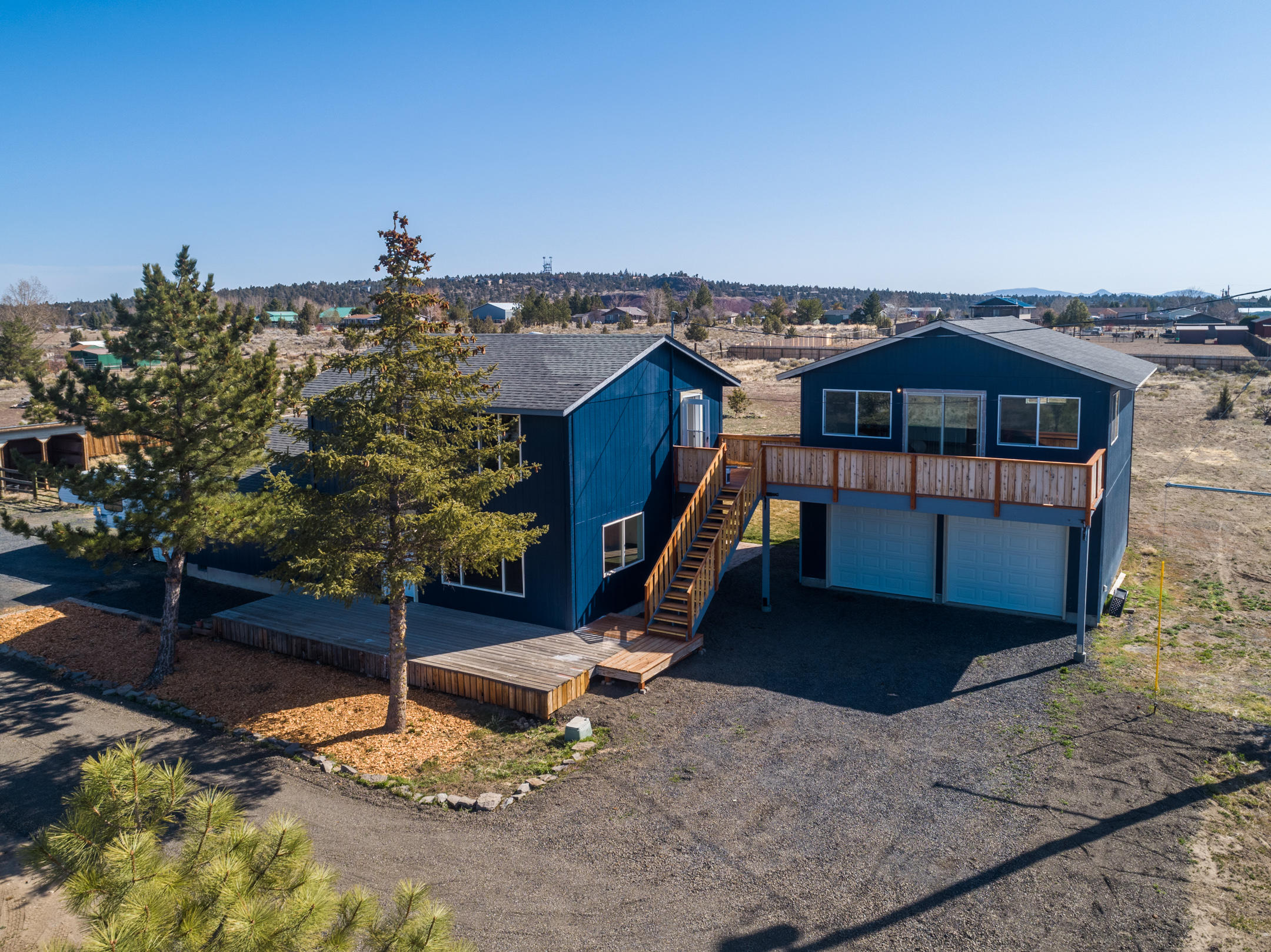 65158 Hunnell Road Bend, OR 97703 - Photo 31 of 31 a view of a terrace