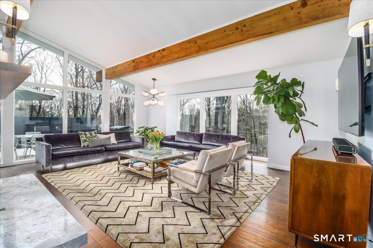 29 Buck Hill Road Ridgefield, CT 06877 - Photo 5 of 40 Living Room