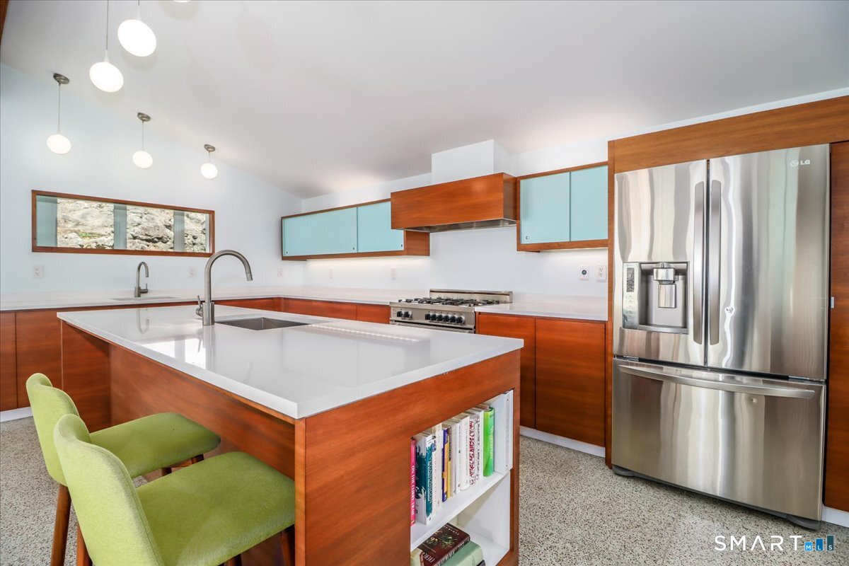 29 Buck Hill Road Ridgefield, CT 06877 - Photo 10 of 40 Eat in Kitchen