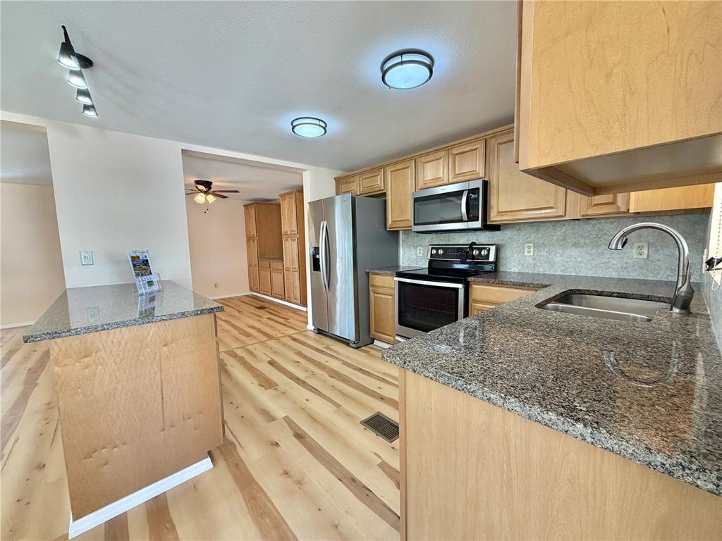 176 Azalea Trail Leesburg, FL 34748 - Photo 4 of 69