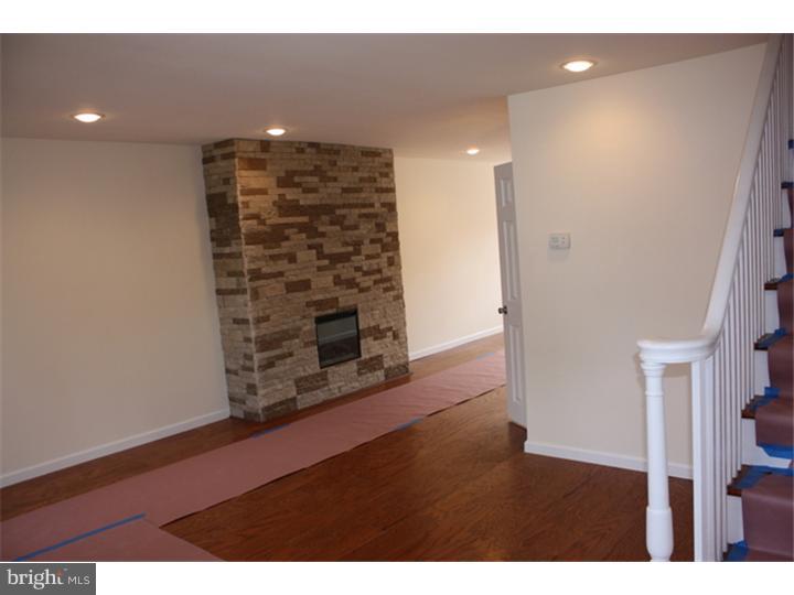 8238 Temple Road Philadelphia, PA 19150 - Photo 3 of 16 Living Room
