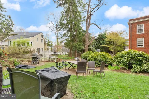 $320,000 | 3039 Macomb Street Northwest, Unit 2A, Washington, DC 20008