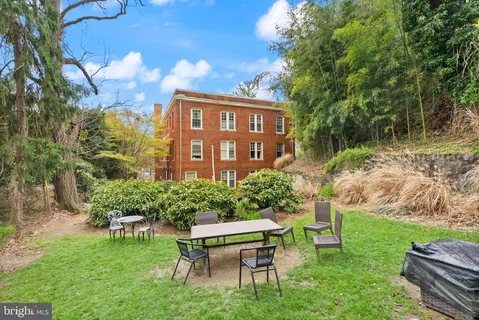 $320,000 | 3039 Macomb Street Northwest, Unit 2A, Washington, DC 20008