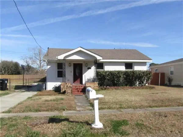 $240,000 | 7207 Friscoville Avenue, Arabi, LA 70032