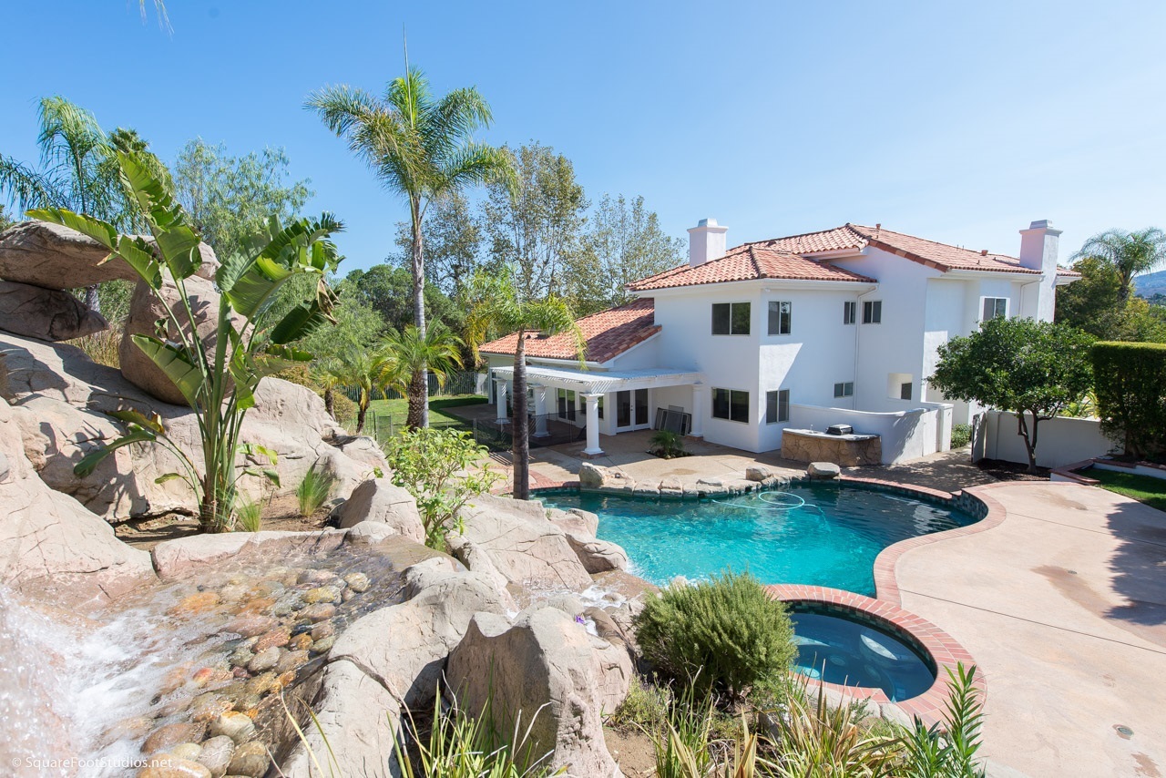 411 Park Ranch Place Escondido, CA 92025 - Photo 2 of 25