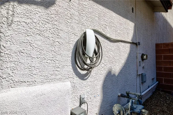 $3,700 | 10378 Grizzly Forest Drive, Las Vegas, NV 89178