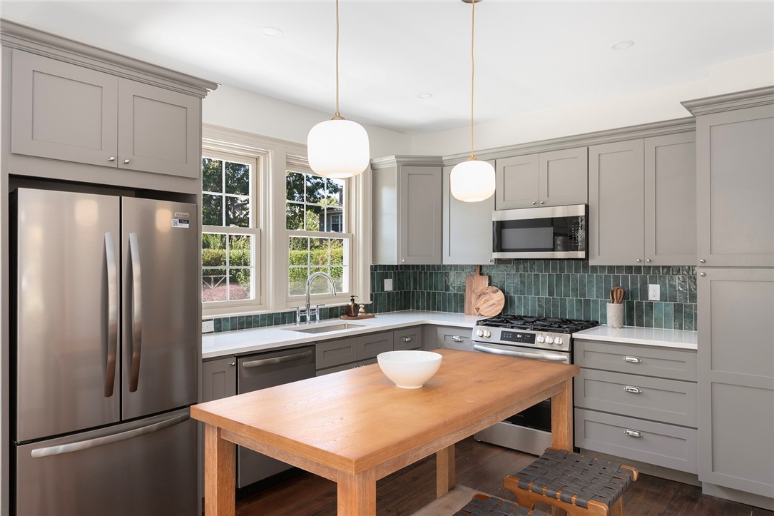 294 Cole Avenue Providence, RI 02906 - Photo 19 of 45