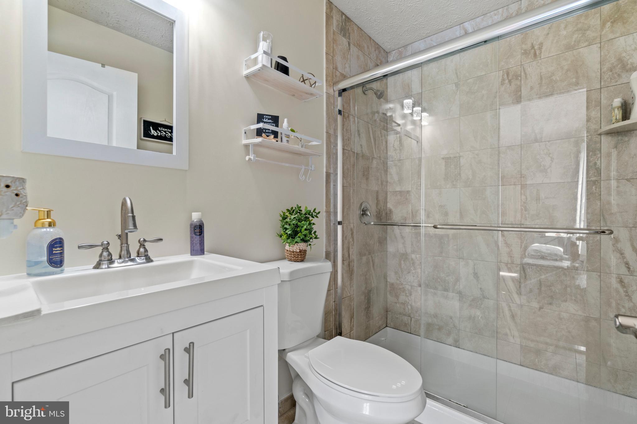 6435 Forest Road Cheverly, MD 20785 - Photo 19 of 46 Primary En-suite Bath-renovated