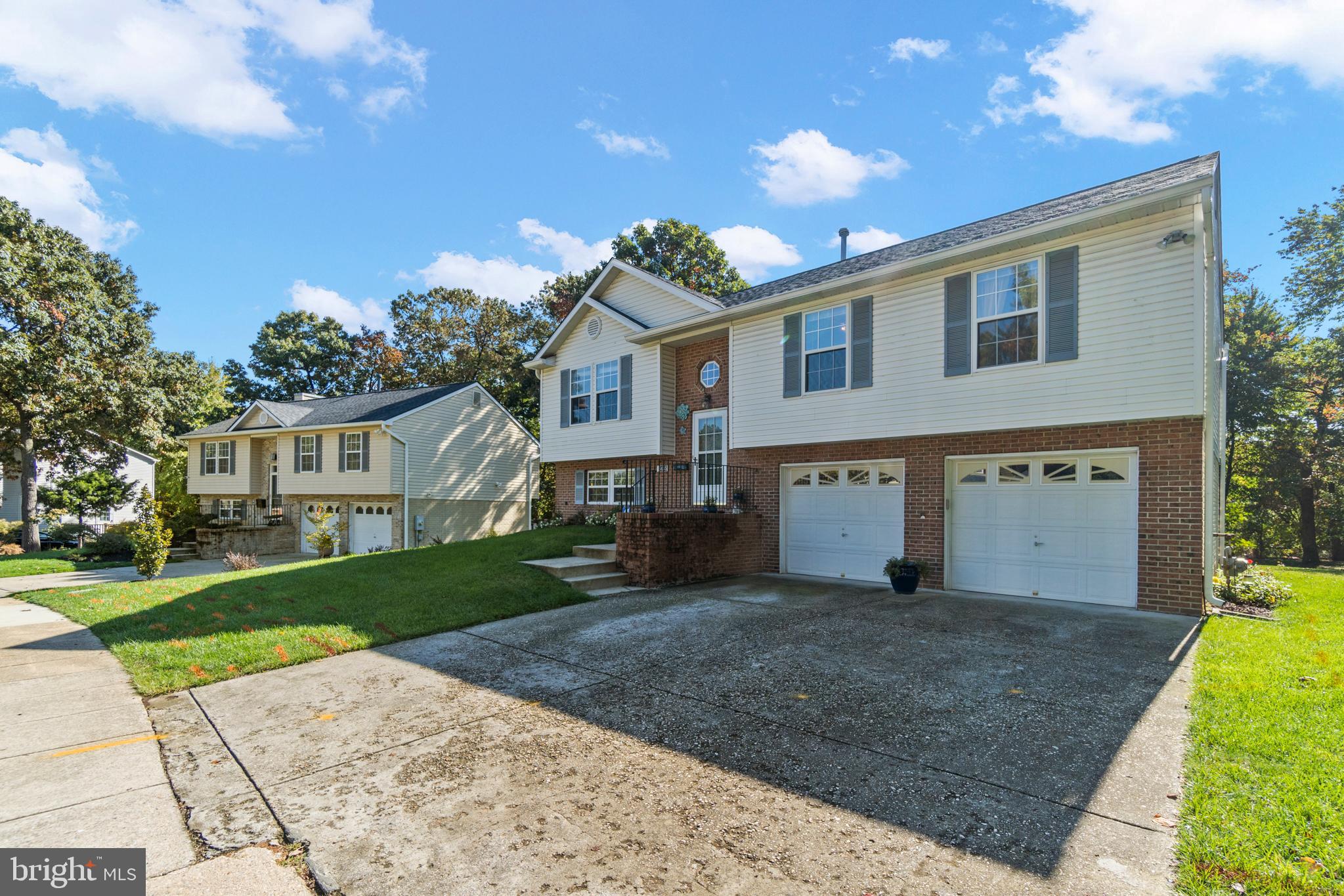 6435 Forest Road Cheverly, MD 20785 - Photo 3 of 46 Newer Roof, long Driveway