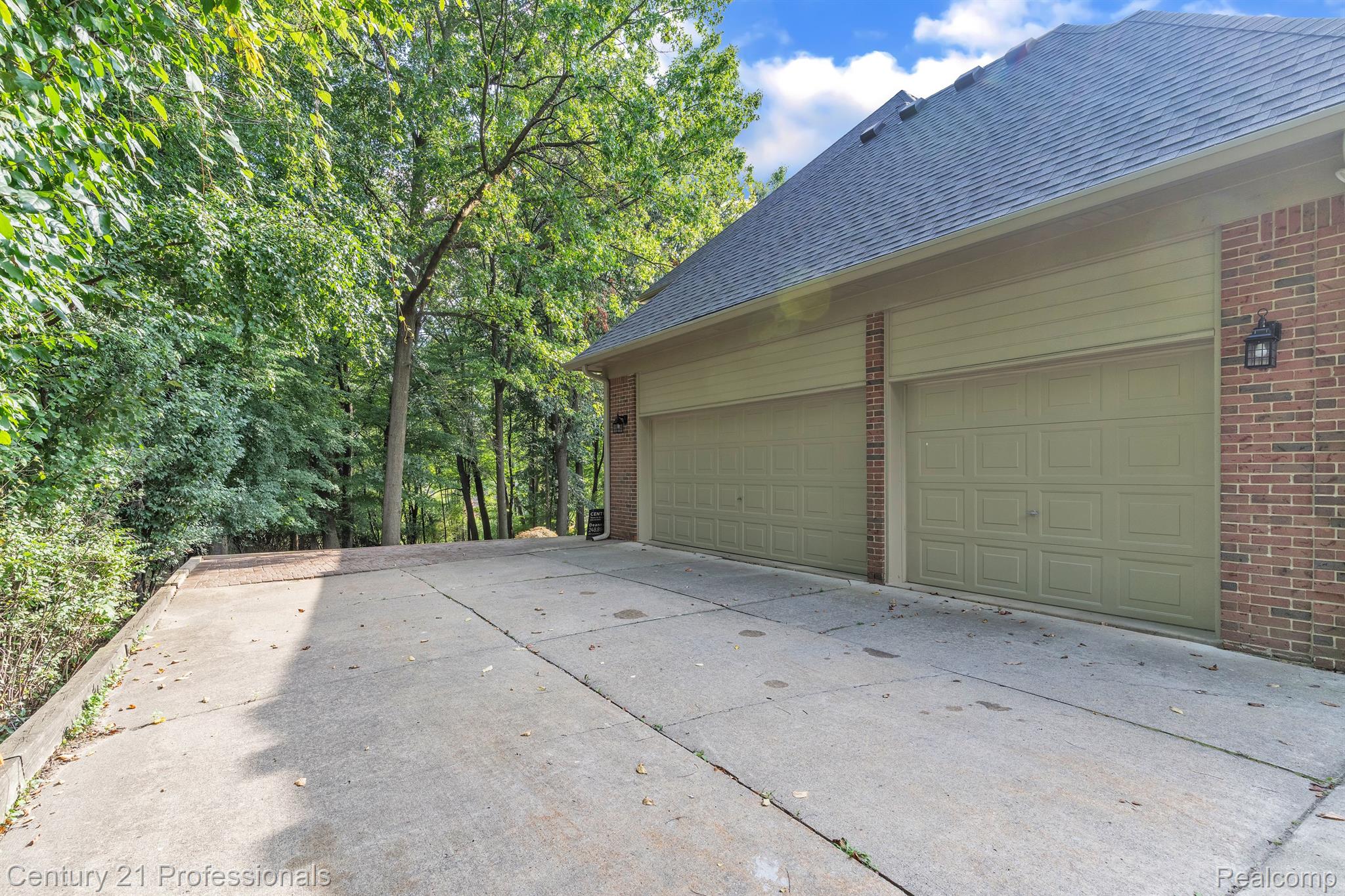 1691 Spring Creek Drive Rochester, MI 48306 - Photo 72 of 78