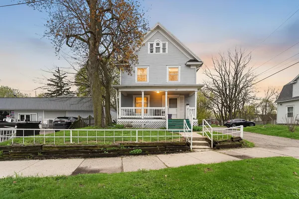 $129,900 | 111 West Barnes Avenue, Lansing, MI 48910