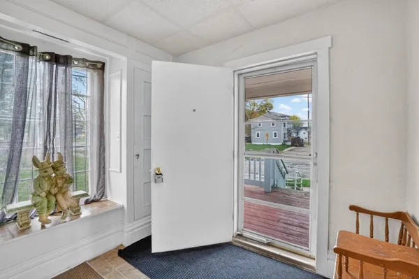 $129,900 | 111 West Barnes Avenue, Lansing, MI 48910