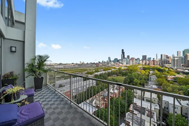 $675,000 | 1530 South State Street, Unit 1004, Chicago, IL 60605
