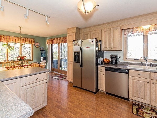 32 Heritage Road Billerica, MA 01821 - Photo 9 of 28 Gallery Image 9