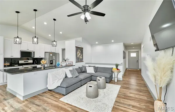 $339,900 | 124 Peruque Creek Manor, Wright City, MO 63390