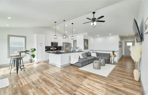 $339,900 | 124 Peruque Creek Manor, Wright City, MO 63390